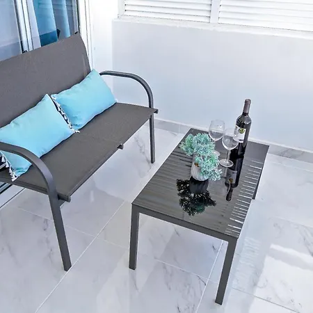 Modern With A Sea View And Pool Access Ponderosa 801 شقة