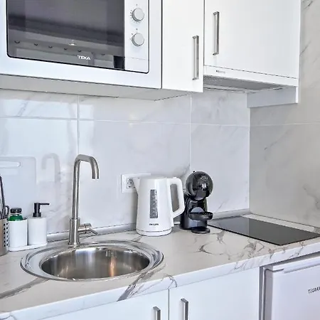 Modern With A Sea View And Pool Access Ponderosa 801 아파트